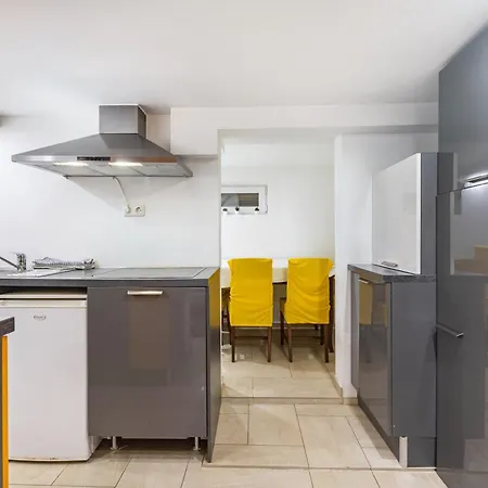 Living The Apartamento *